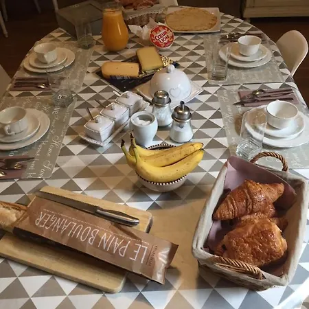 Chambres D'hotes Obeaurepere فندق مبيت وإفطار *